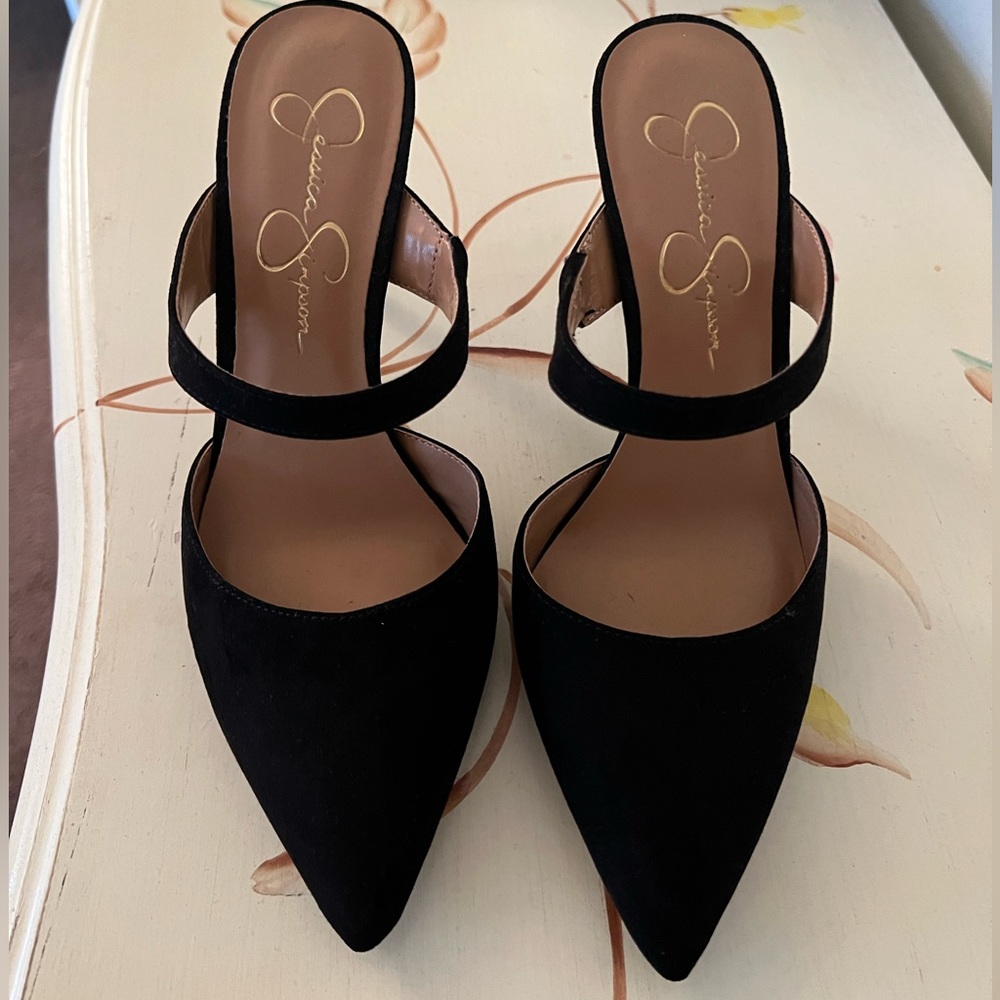 Jessica Simpson Black Pumps